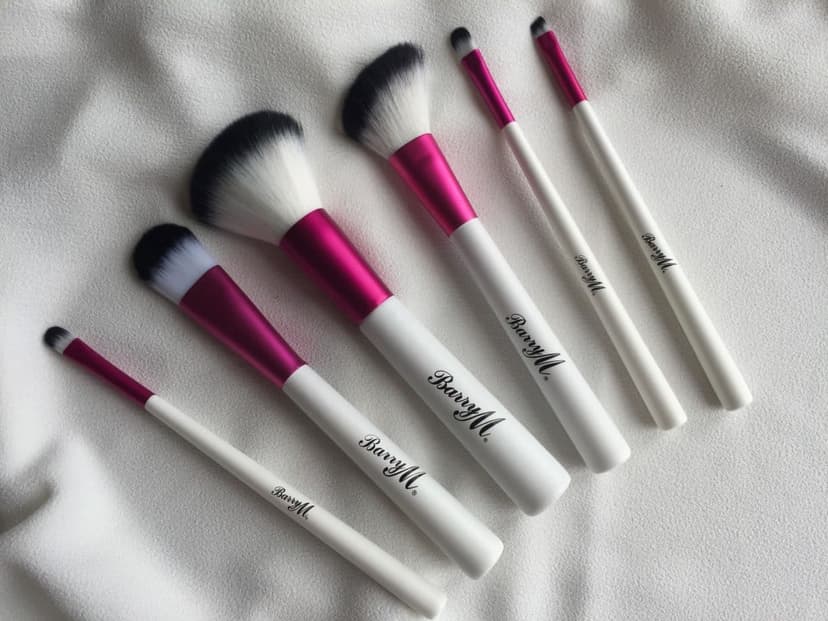 Les pinceaux Barry M (+ mon maquillage quotidien)
